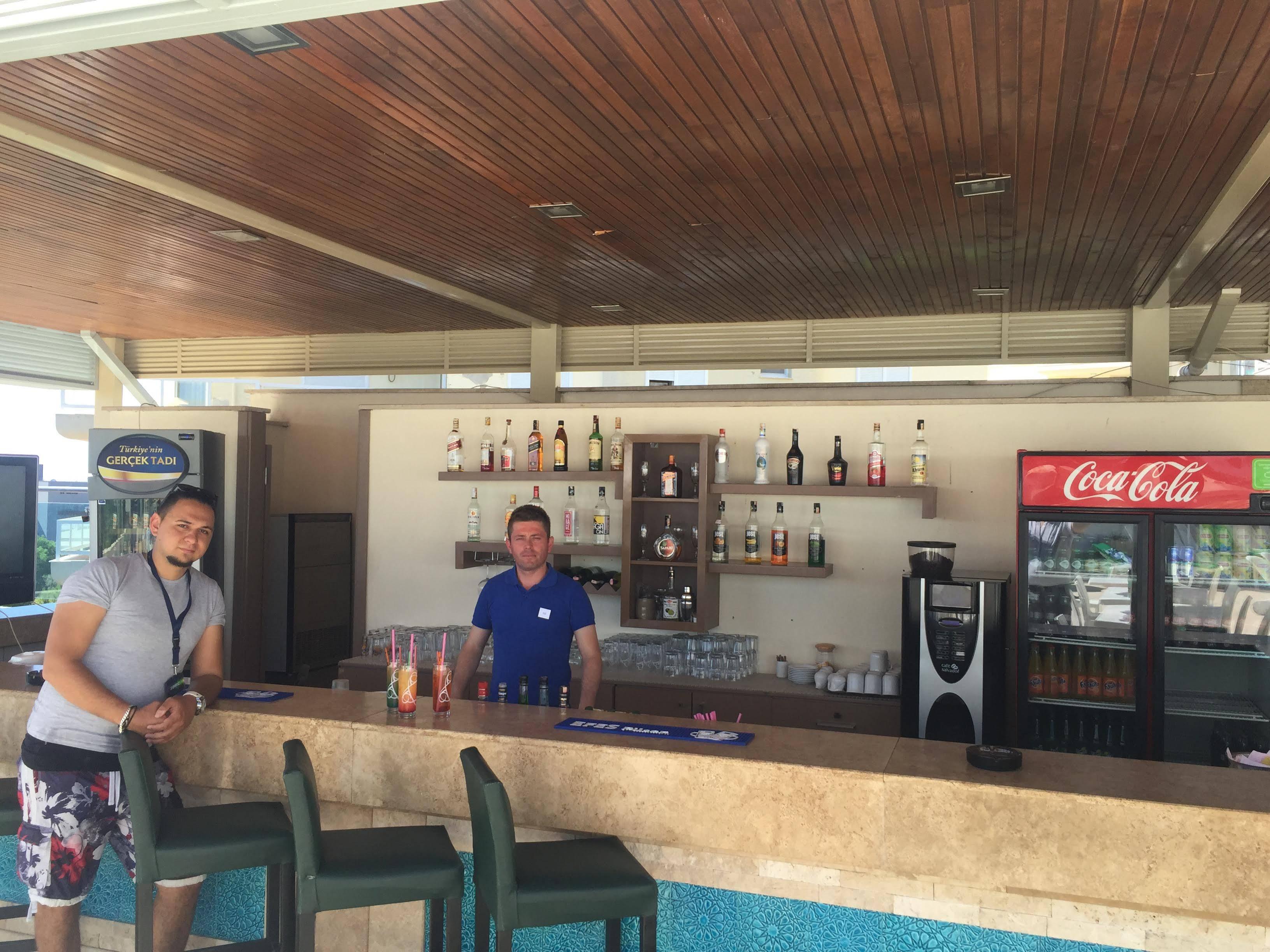 金色时代之翼酒店 库萨达斯 外观 照片